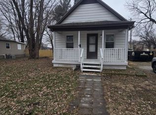 832 38th Ave, Rock Island, IL 61201