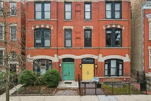 1936 N Hudson Ave Photo 1