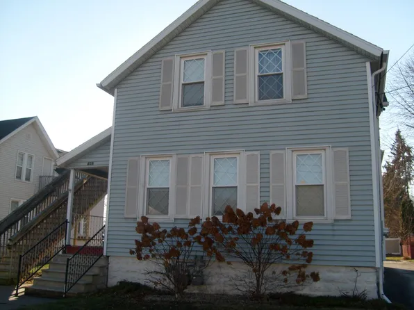 815 W 10th Ave, Oshkosh, WI 54902