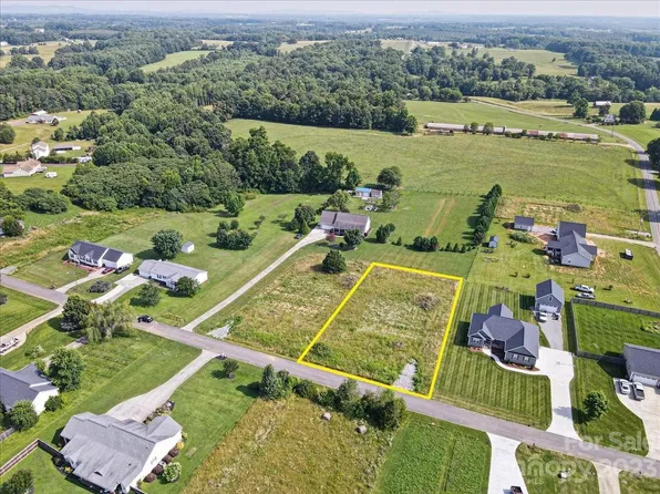 118 Tranquility Ln, Harmony, NC 28634
