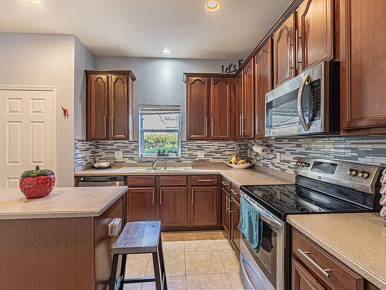 1031 Paseo Del Rio NE — Photo 10