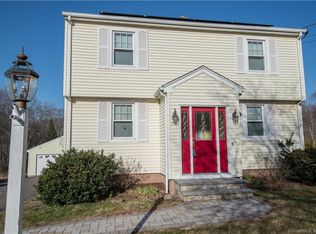 147 Shunpike Rd, Cromwell, CT 06416