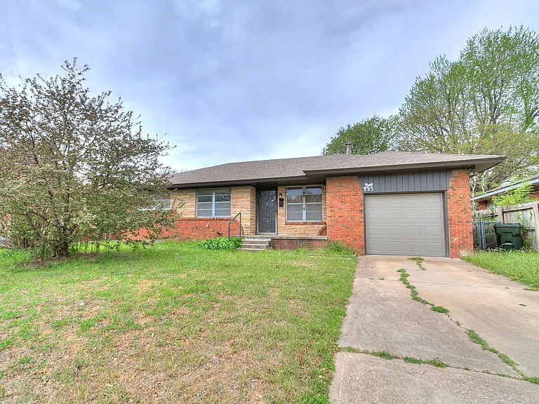 721 E Bouse Dr — Photo 4
