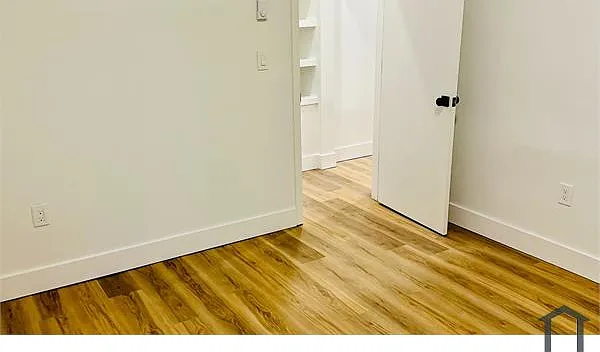 11617 Parkview Ave #2 — Photo 8