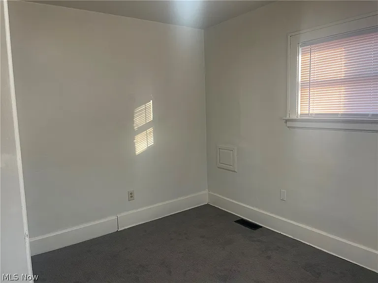 958 E Wilbeth Rd #LOWER — Photo 11