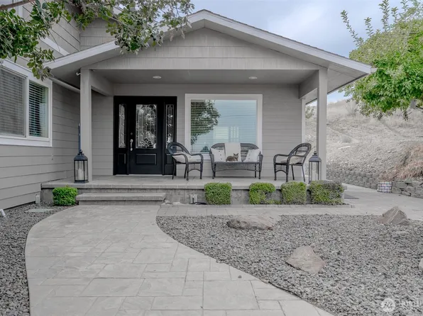 2121 Pleasant Hill Road, Selah, WA 98942