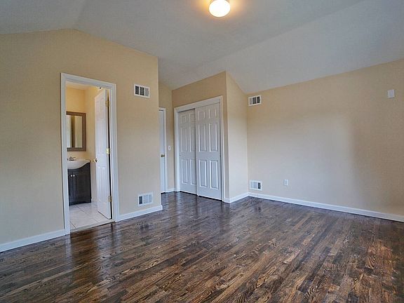 5th image of 364 Grimsby St