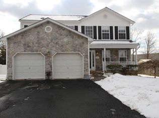 617 Grandview St, Middlesex, NJ 08846