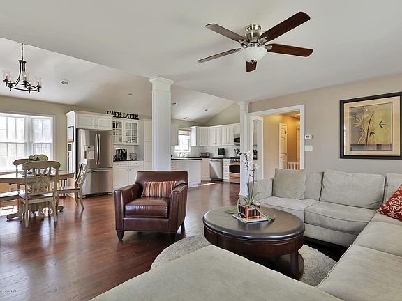 2nd image of 1 Howard Court