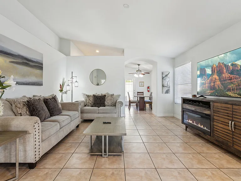 8054 W Palo Verde Dr — Photo 11