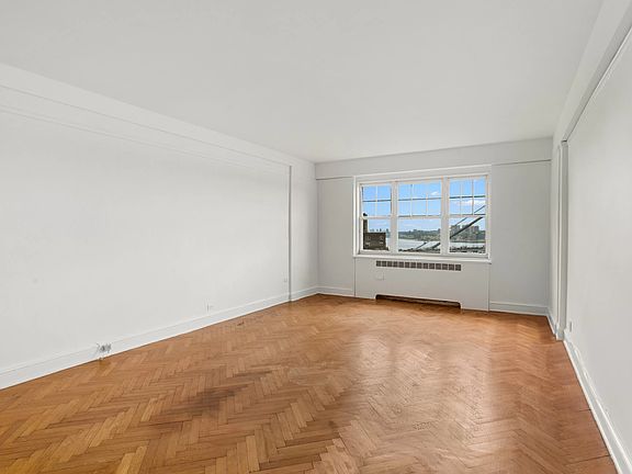 5th image of 160 Cabrini Blvd APT 102