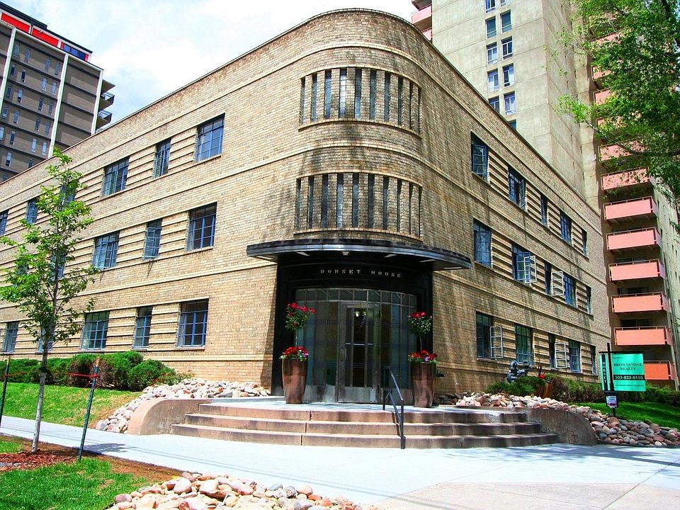 1st image of 1001 N Logan St APT 303