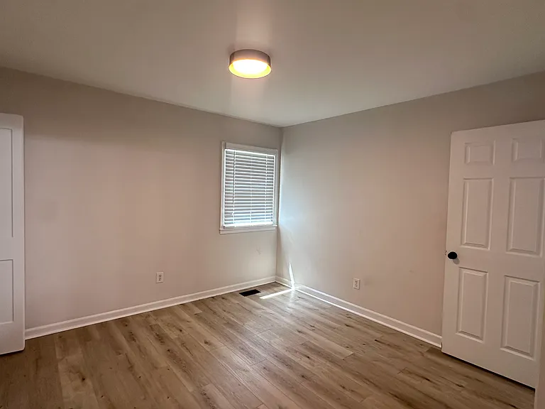 2909 Woodhill Ln — Photo 12
