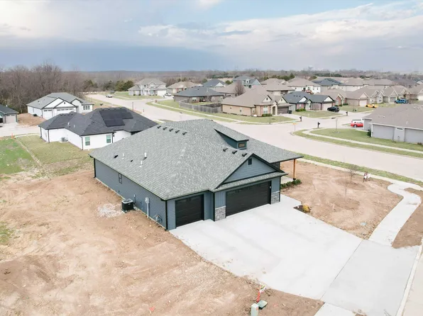 3525 Honey Shoal Dr, Columbia, MO 65202