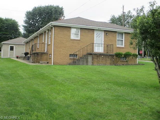 22 Hopewell Dr photo 1