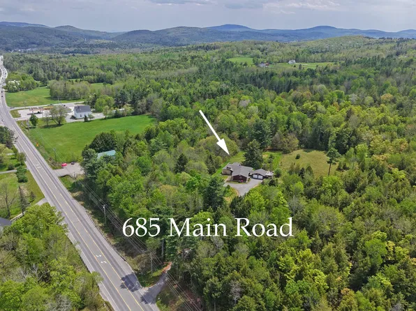 685 Main Road, Holden, ME 04429