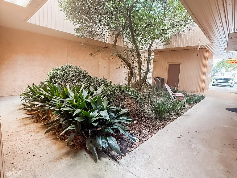 2646 Crawfordville Hwy #1 — Photo 13
