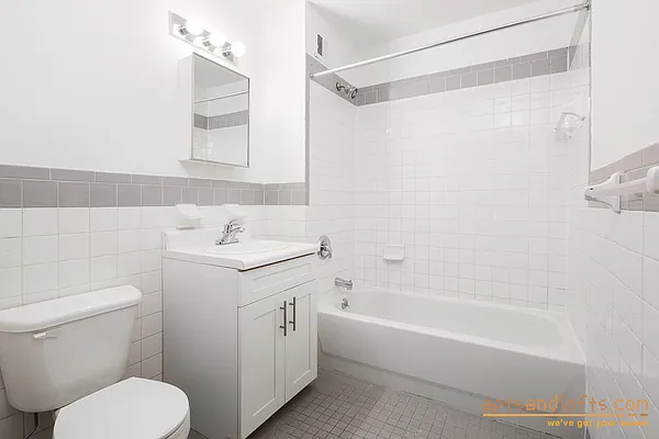 Rented by aptsandlofts.com | media 5