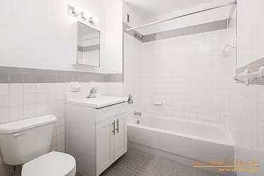 Rented by aptsandlofts.com