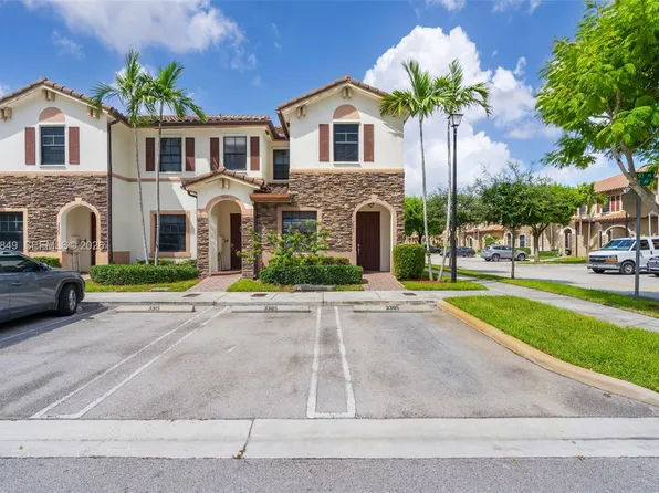 3305 W 93rd Pl, Hialeah, FL 33018