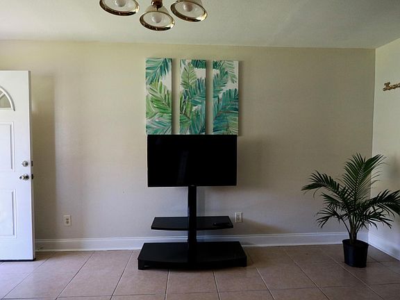 2nd image of 3618 Bruxelles St APT B