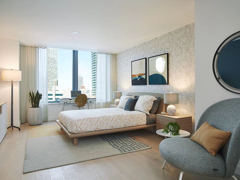 1st image of 3 Court Sq APT 309