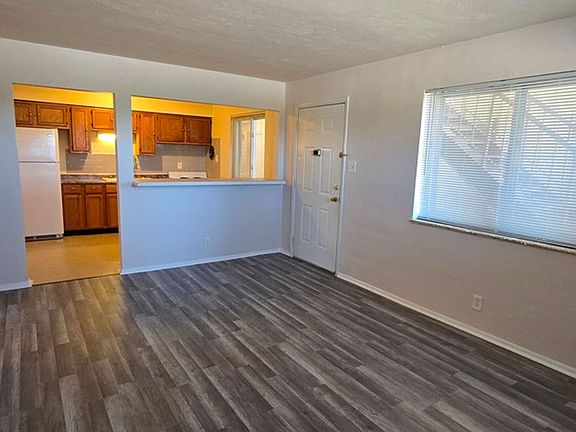 3rd image of 4300-4304 Fairview Ave #A