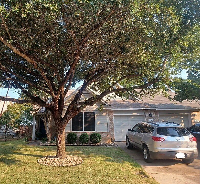 1st image of 114 Prairie Springs Loop