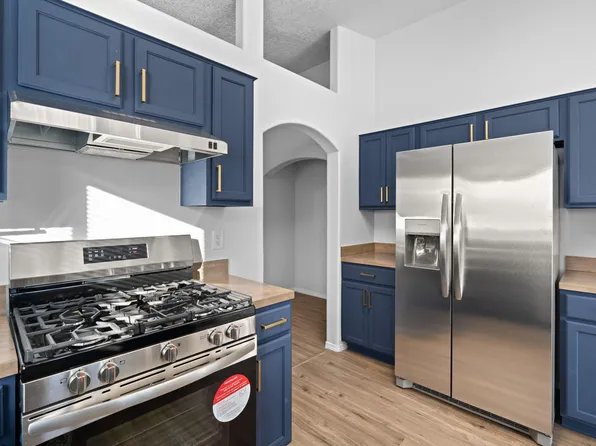 9828 Pinot Noir Ave SW, Albuquerque, NM 87121