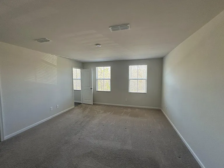 80 Hunting Wood Dr — Photo 8