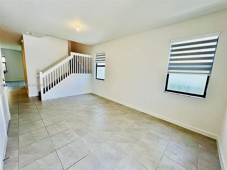 11925 SW 247th Ter #11925 — Photo 2