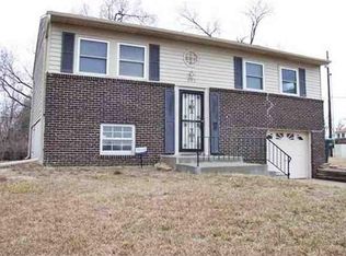 942 SE 37th St, Topeka, KS 66605