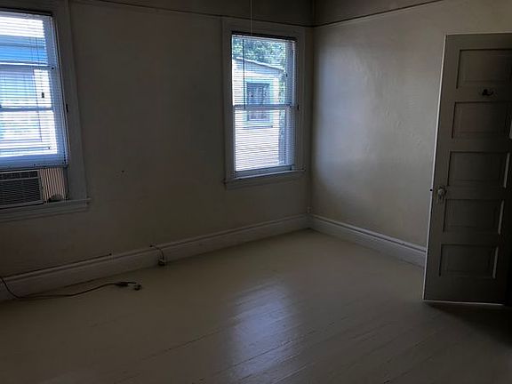 5th image of 1013 W 24th St #1013
