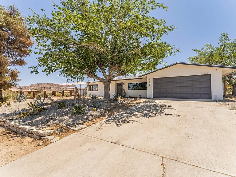 61537 Valley View Dr — Photo 41