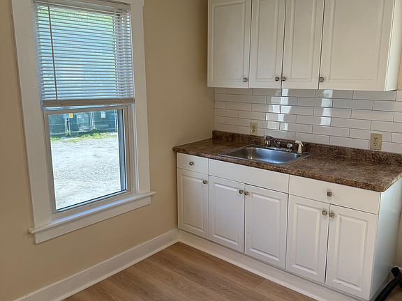 2nd image of 105 White Rock Rd Unit 8