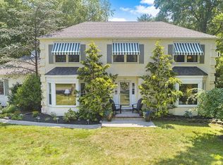 33 Trafalgar Pl, Shrewsbury, NJ 07702