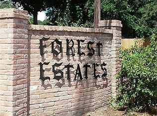 13 Fairway Dr, Conroe, TX 77304