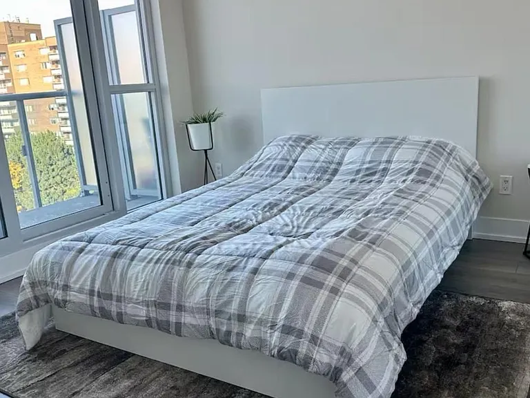 9471 Yonge St #740 — Photo 15