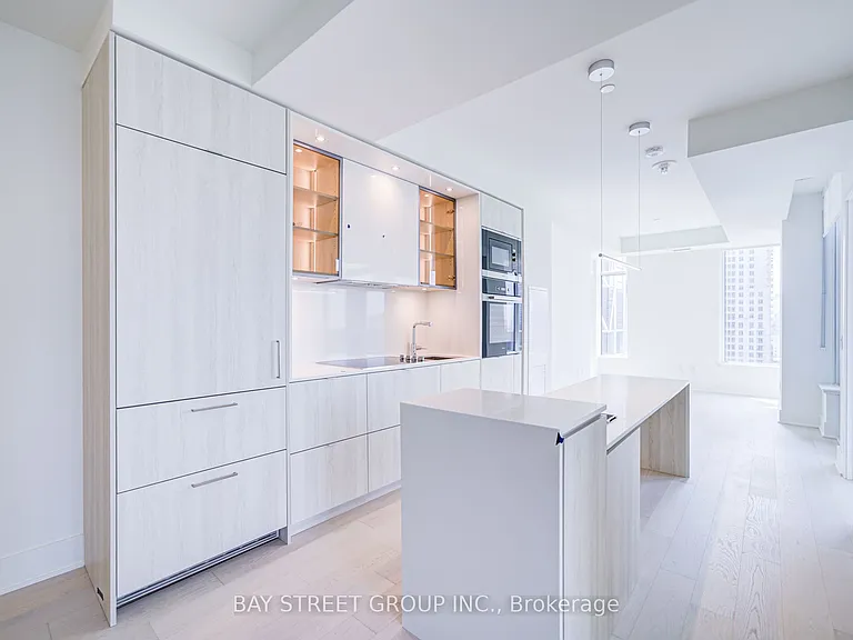 11 Yorkville Ave #2312 — Photo 12