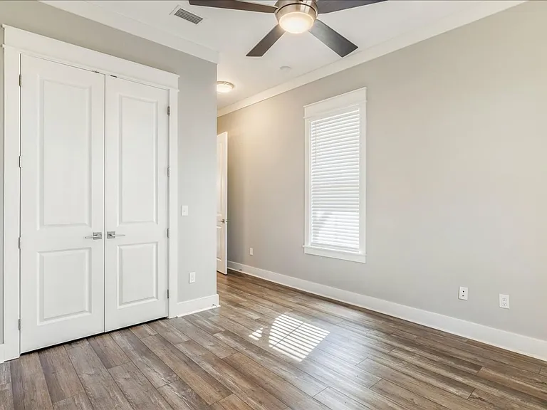 4072 Biltmore Ave — Photo 34