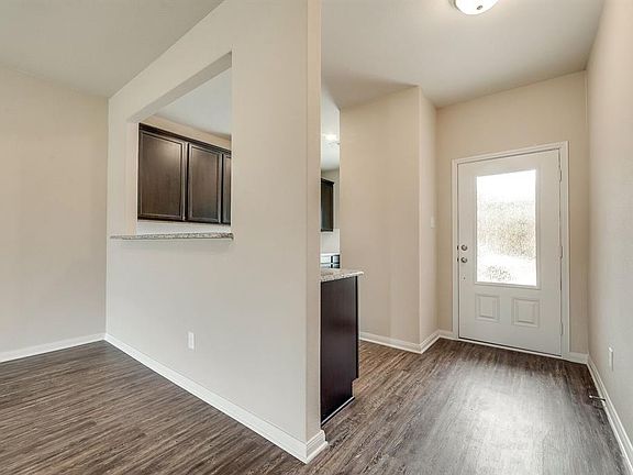 2nd image of 1414 Park Trails Blvd