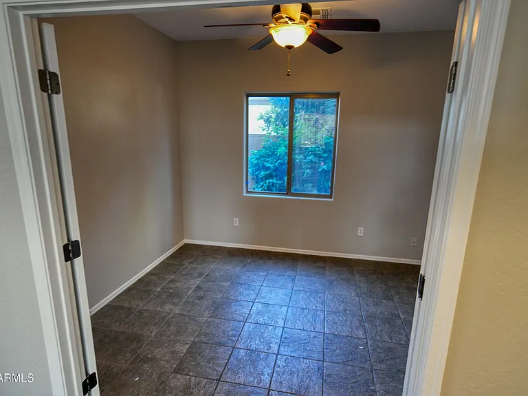 3726 E Oxford Ln — Photo 6