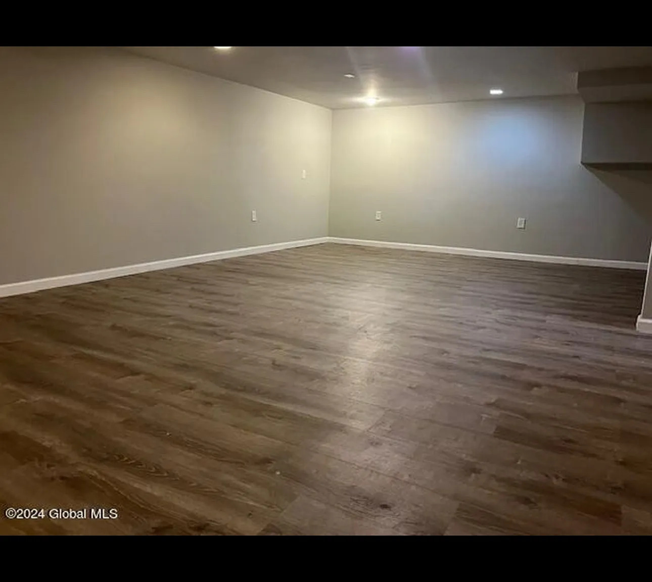 3 bed, 1600 sqft, $2,500 — Photo 4