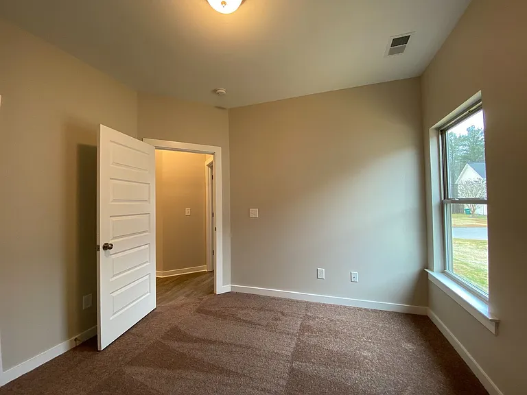 65 Red Oak Ct — Photo 41