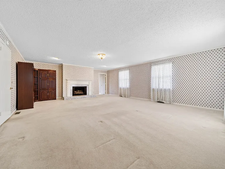 120 Briarwood Dr — Photo 40