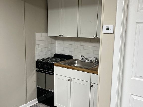 5th image of 1031 N Limestone St #2