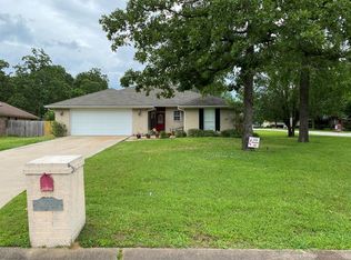 901 Willow Oak St, Diboll, TX 75941