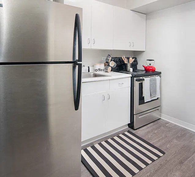 Twin Towers Apartments — Photo 7