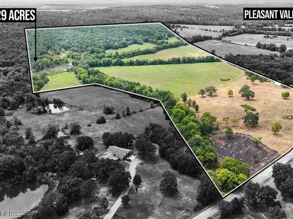 Pleasant Valley Rd, Poteau, OK 74953