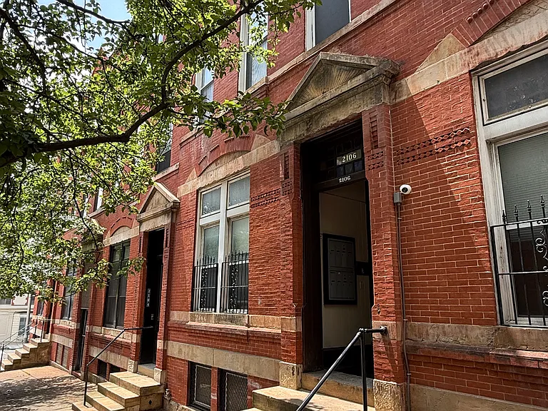 2106 Saint Paul St #3F — Photo 8